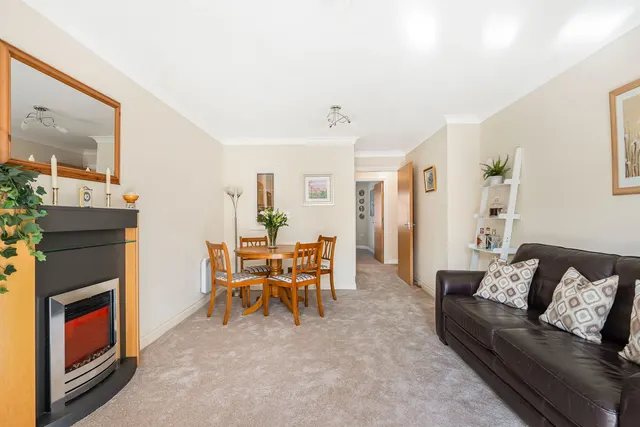 Old Dairy Close, Fleet, GU51, photo 2