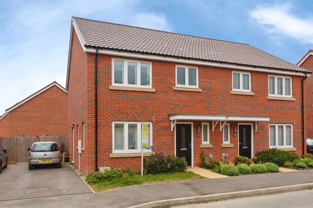 Lingfield Park BOURNE, PE10, photo 1