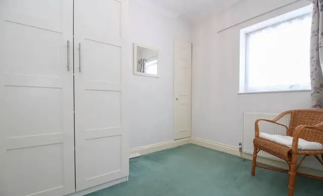 St. Georges Drive, Watford, WD19, photo 2