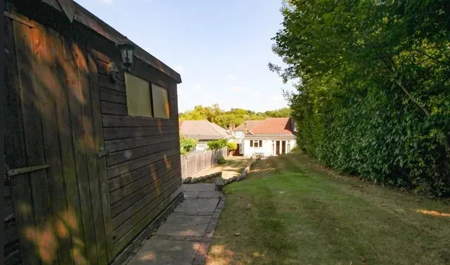 St. Georges Drive, Watford, WD19, photo 3