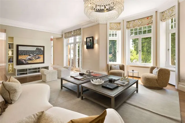 Burton Court, Franklins Row, London, SW3 4TA, photo 1