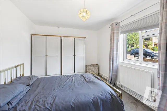 Photo 3 — Roseberry Gardens, Upminster, RM14
