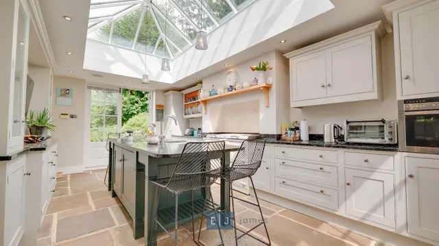 Photo 2 — Manor Road, High Beech, Loughton