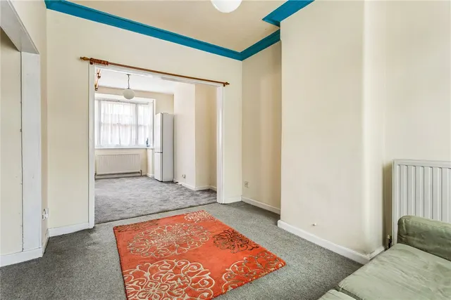Lessingham Avenue, London, SW17, photo 1