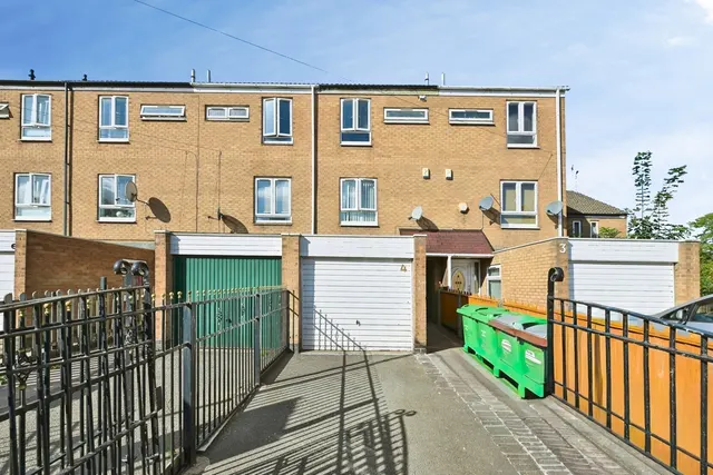 Soudan Drive, NOTTINGHAM, Nottinghamshire, NG2, photo 1