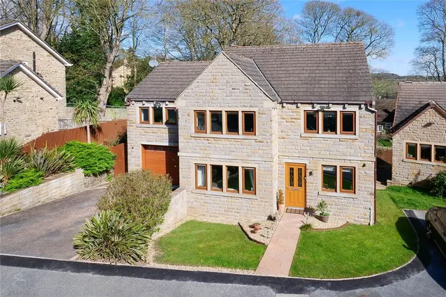 St. Helier Grove, Baildon, West Yorkshire, BD17, photo 1