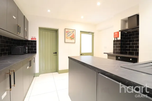 Cement Block Cottages, RM17, photo 3