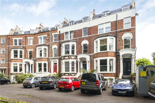 Brixton Hill, London, SW2, photo 1