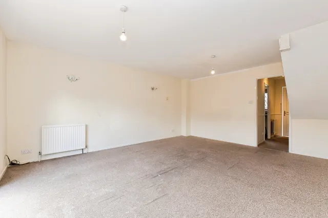 Wimborne Close, Worcester Park, KT4, photo 3