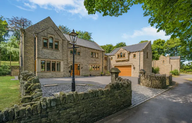 Pell Lane, Wooldale, HD9, photo 1