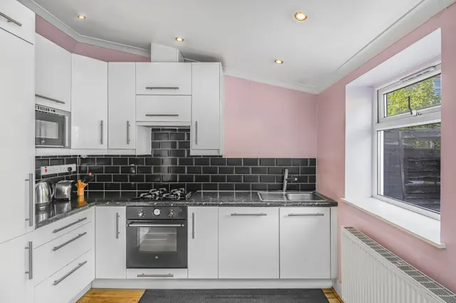 Photo 2 — 58 Dunbar Road, London
