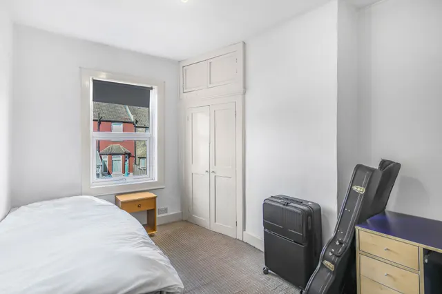 Photo 3 — 58 Dunbar Road, London