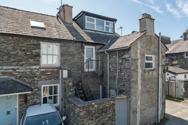 Derby Square, Windermere, photo 1