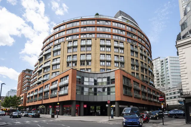 London, W2, photo 1