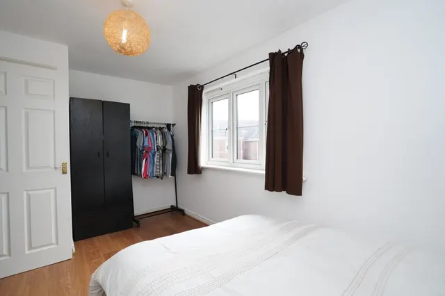 Photo 3 — Wisteria Way, Nuneaton, Warwickshire, CV10