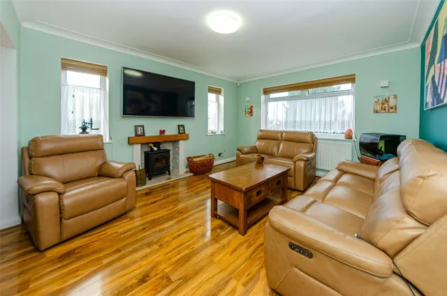 Gregory Avenue, Colwyn Bay, LL29, photo 3