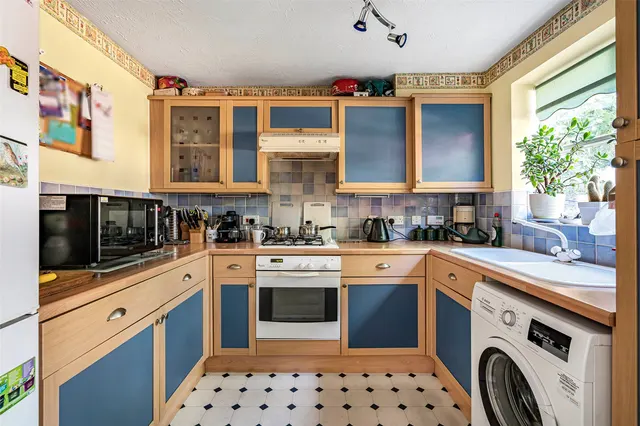 Lincoln Close, Ash Vale, GU12, photo 3
