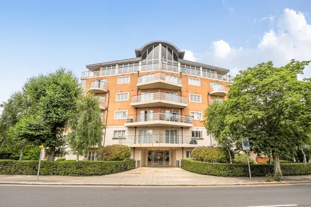 Ickenham Road, Ruislip, HA4, photo 1