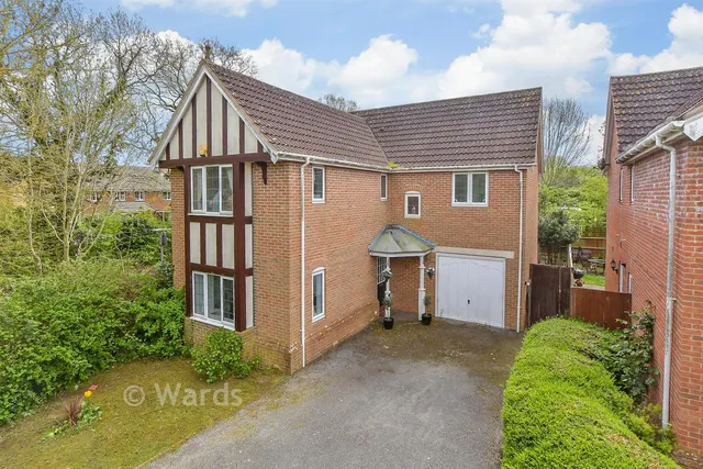 Harrow Way, Kingsnorth, TN23, photo 1