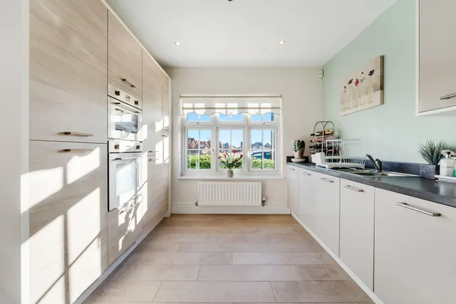Glazebrook Lane, Widnes, WA8, photo 3