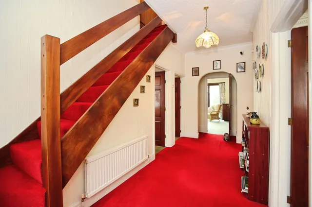 Heath Park Crescent, Cardiff, CF14, photo 3
