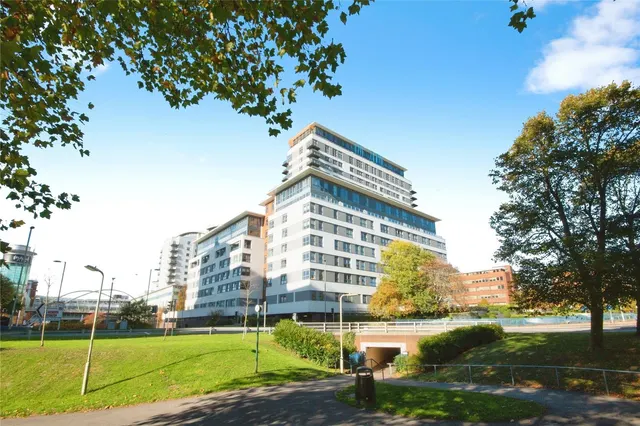 Alencon Link, Basingstoke, RG21, photo 1