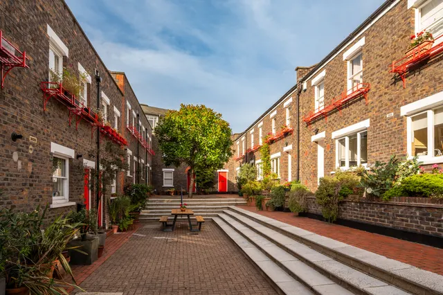 13 Heralds Place, London, photo 1