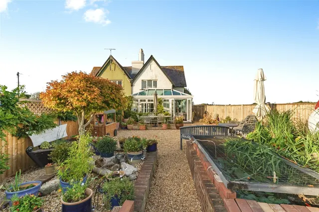 3 bedroom house, Chichester Road, Selsey, PO20