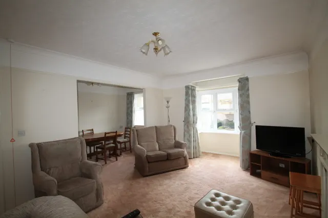 Photo 2 — Pincott Road, Bexleyheath