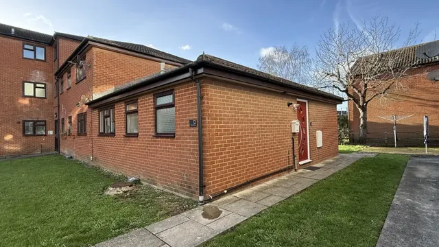 Station Road, Westbury, photo 1
