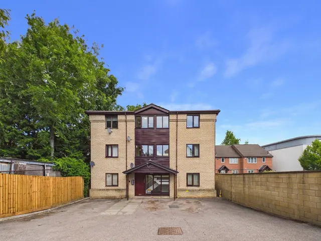 Flat 8, Millbrook Court Millbrook Street, Cheltenham, GL50 3RR, photo 1