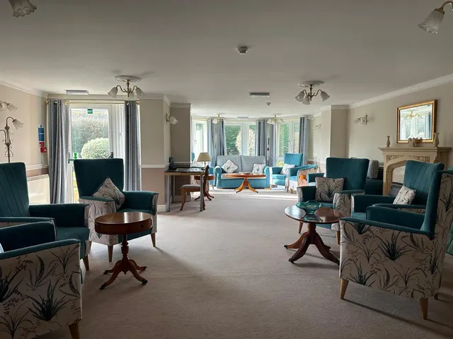 Photo 3 — Shrubbs Drive, Bognor Regis