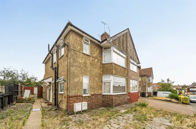 Camrose Avenue, Erith, DA8, photo 1