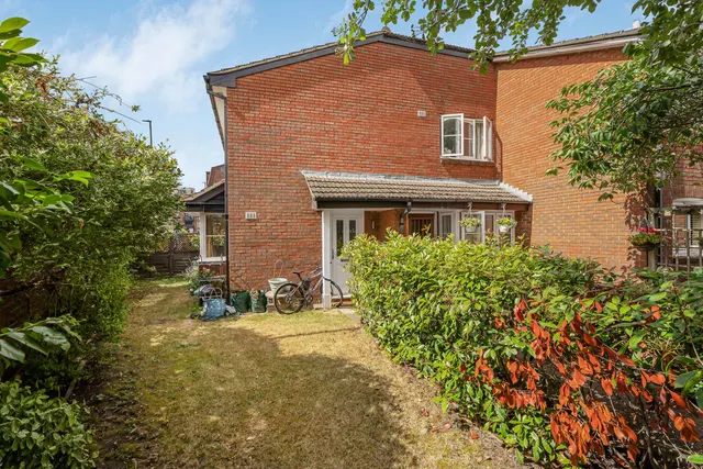 Nicholson Mews, Egham, TW20, photo 1