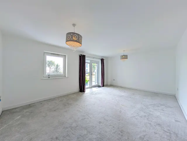 The Waterfront, Goring-By-Sea, BN12, photo 2