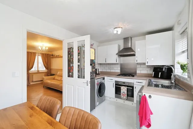 Upton Drive, Burton-on-Trent, DE14, photo 3