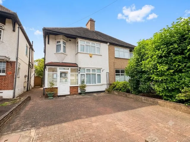 Deans Lane, Edgware, HA8, Edgware, photo 1