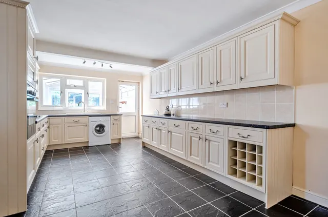 Fareham Road, Gosport, PO13, photo 2