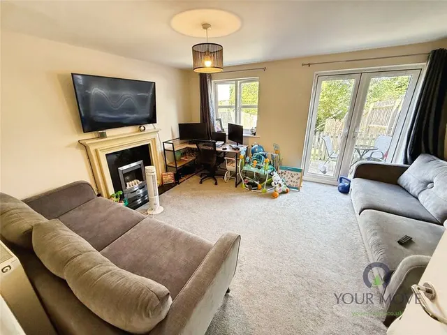 Photo 2 — Cherry Tree Gardens, Burton-on-Trent, Staffordshire, DE15