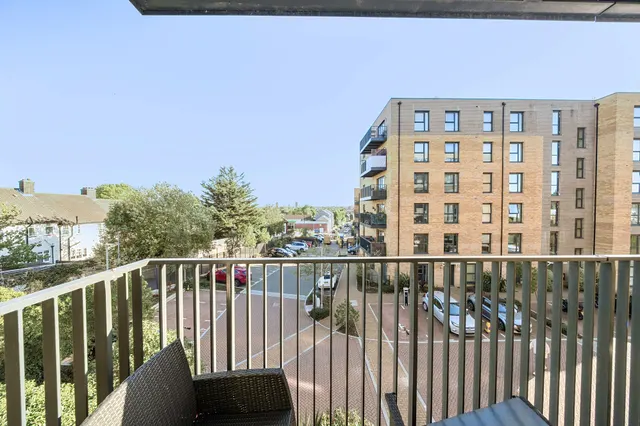 Photo 3 — Flat 8, Adele Court, LONDON