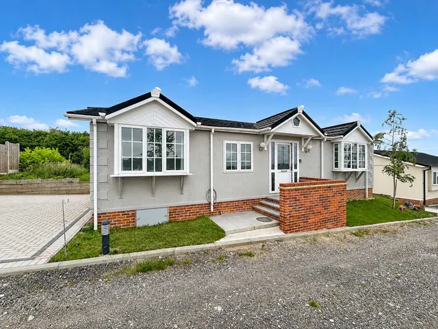 Yew Tree Park Homes, Ashford, Kent, TN27 0DD, photo 1