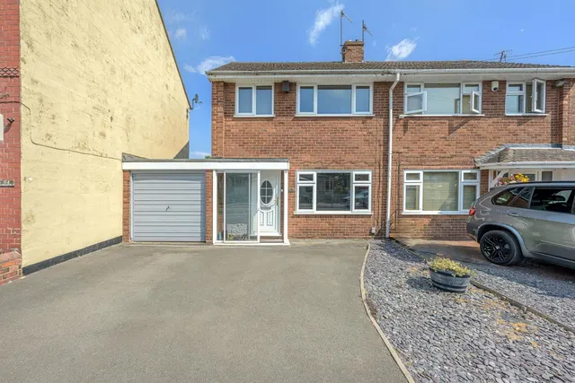Cot Lane, Kingswinford, DY6 9UB, photo 1