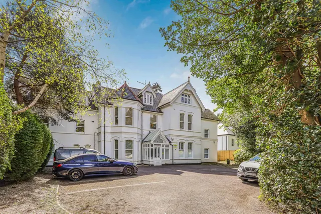 Cavendish Road, Bournemouth, photo 1
