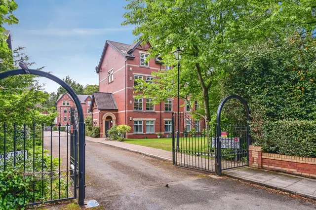 Park Avenue, Mossley Hill, Liverpool, photo 1