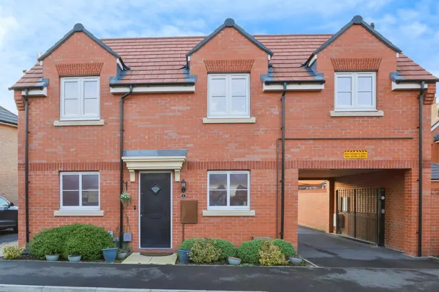 Awe Drive, Lubbesthorpe, Leicester, photo 1