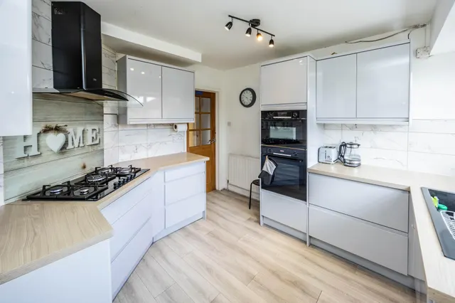 Howard Avenue, Huddersfield, HD3, photo 3