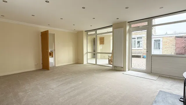 Hitchin Street, Baldock, SG7, photo 3