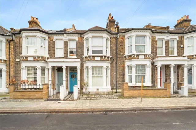 Eccles Road, London, SW11, photo 1