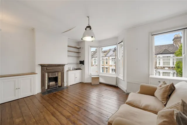 Eccles Road, London, SW11, photo 2