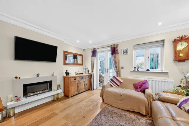 Fullerton Close, Markyate, AL3, photo 2